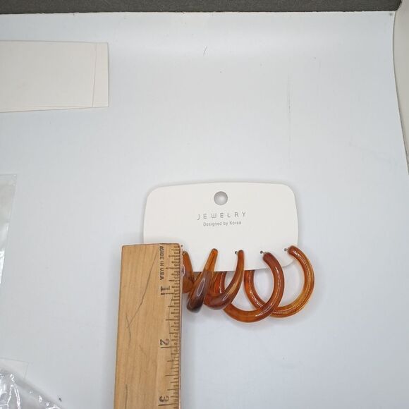 BROWN marble resin chunky hoop earrings - Picture 2 of 8